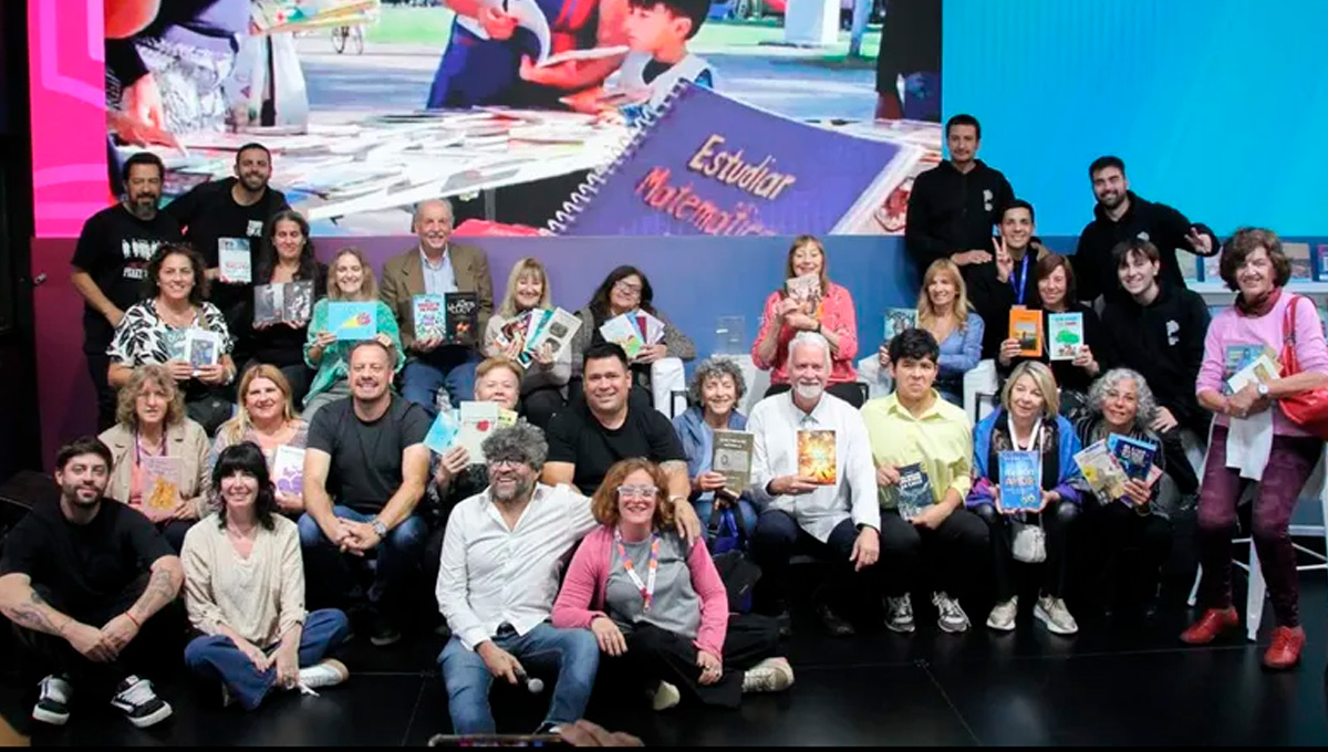 Los autores locales, presentes en la feria del libro